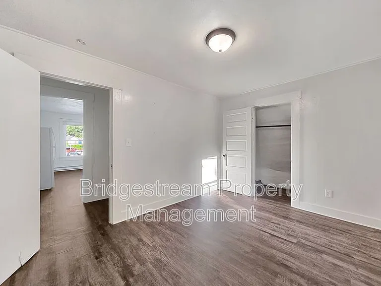 21B John St — Photo 5