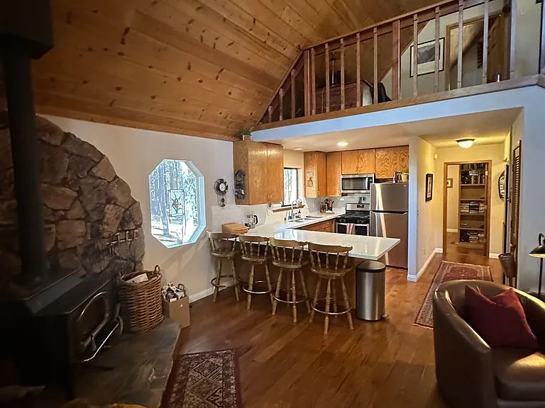11275 Chalet Rd — Photo 3