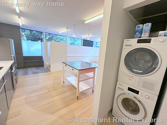 5th image of 27 Warren St #1