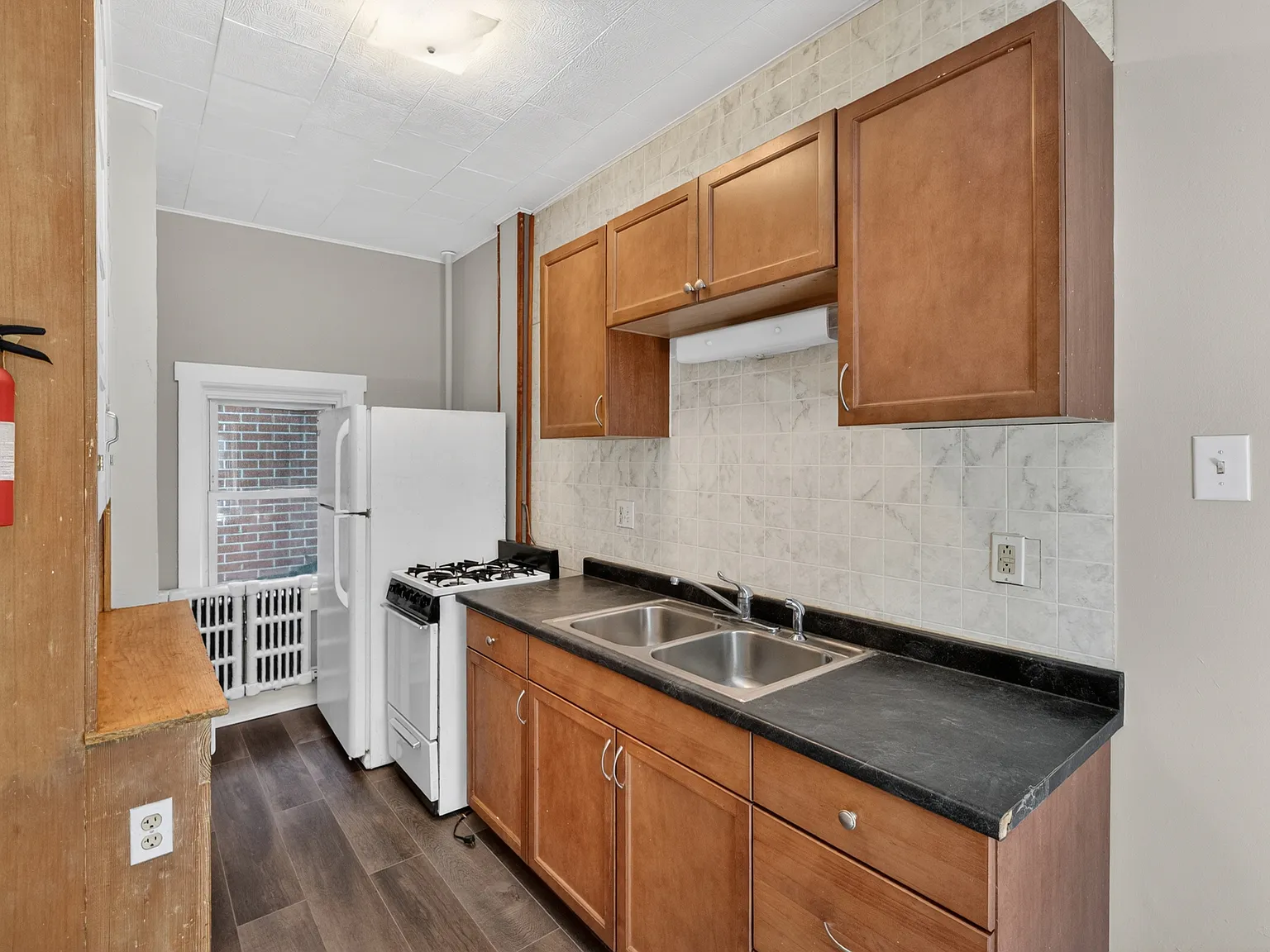 1 bed, 1000 sqft, $1,150 — Photo 1