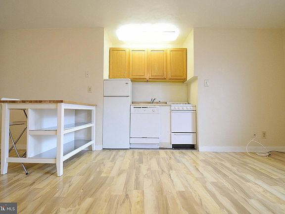 3rd image of 2601 Pennsylvania Ave APT 401