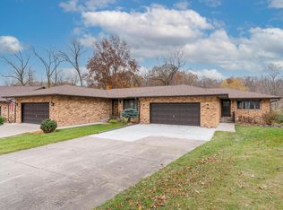 2051 Heatherlynn Dr APT D-1, Muscatine, IA 52761