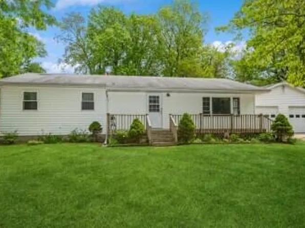 221 S Taylor St, New Buffalo, MI 49117