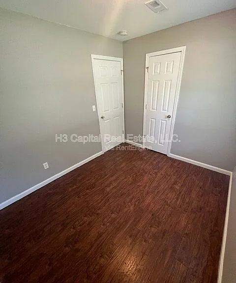 416 Reid Ave — Photo 6
