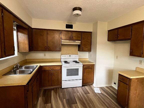 3rd image of 1506 N Nashville Cv #1508