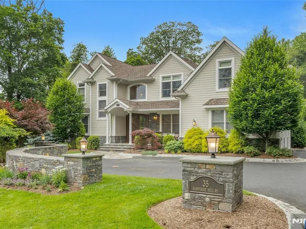 35 Hampshire Hill Rd, Upper Saddle River, NJ 07458