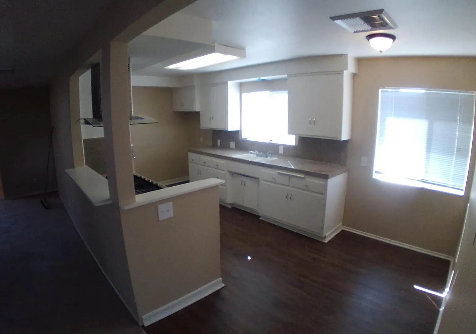 4 bed, 1200 sqft, $2,950 — Photo 2