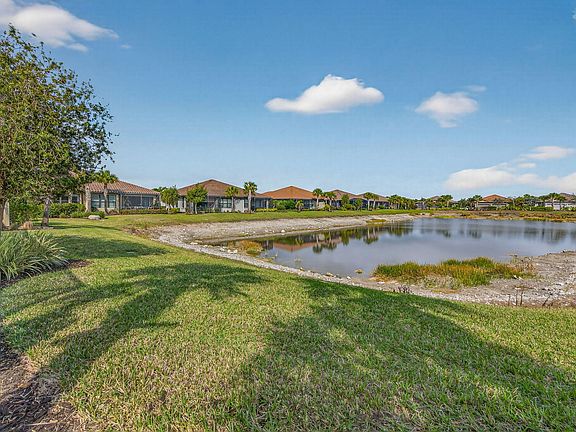 3rd image of 8025 Calle Canovas Ct