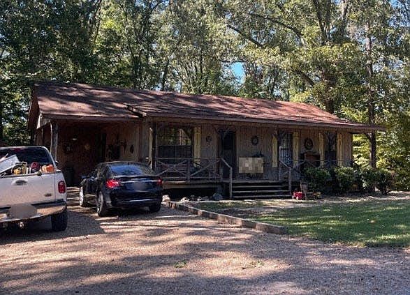 1st image of 484 Joyce Ln