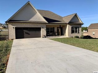 2219 Bryson Ct, Sevierville, TN 37876