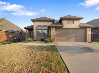 3949 Cloud Cover Rd, Roanoke, TX 76262