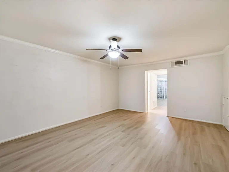 5917 Fairdale Ln #10 — Photo 7