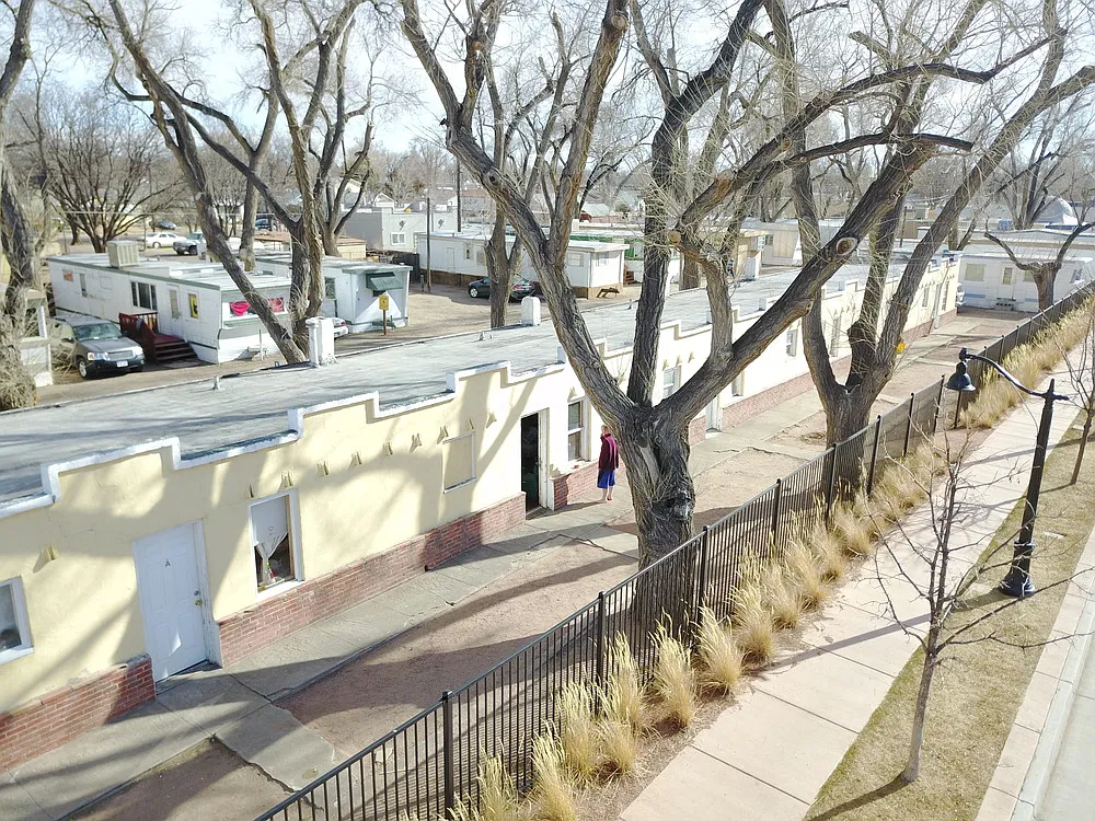 2400 Lake Ave — Photo 4