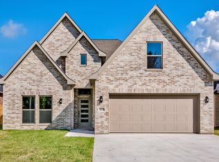 2624 Eloise Ct, Nederland, TX 77627