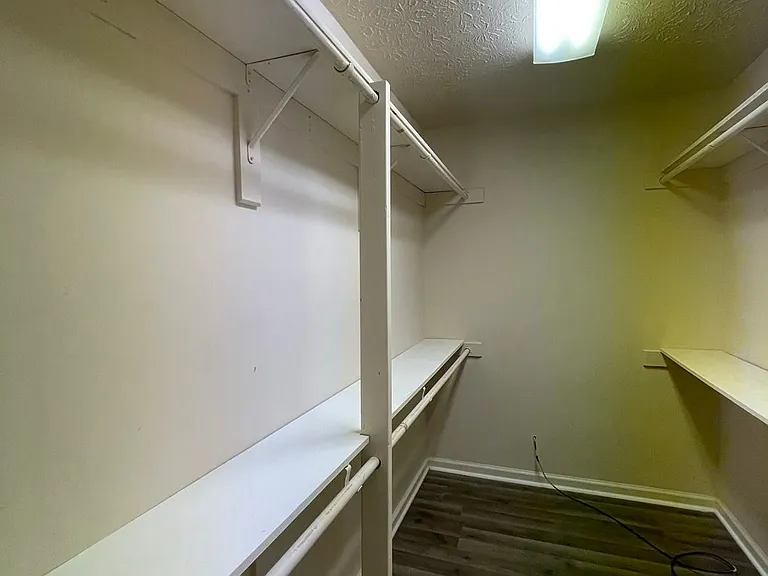 10846 Belair Dr — Photo 7