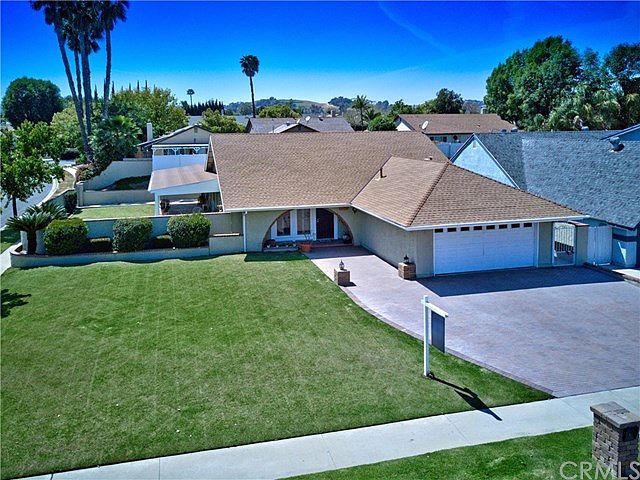 1st image of 14736 Foxglove Dr