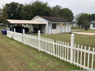 112 Arthur Ln, Mcqueeney, TX 78123