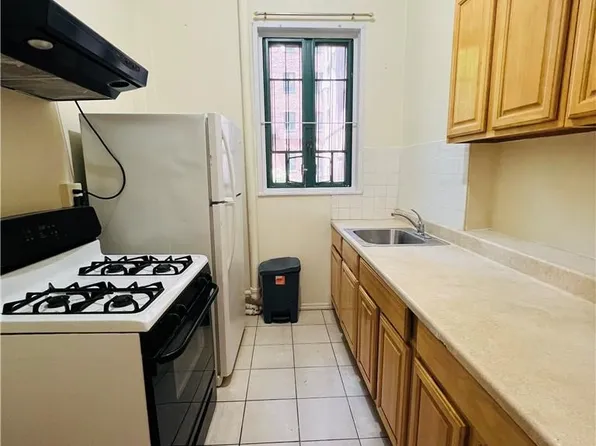 1575 Unionport Road #MH, Bronx, NY 10462