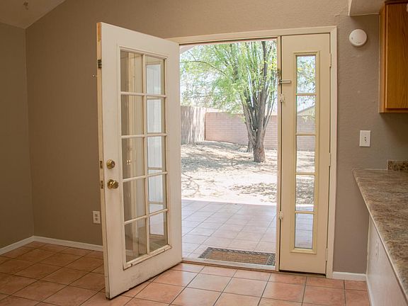 5th image of 9960 E Victoria Ln