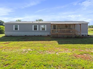 125 Country Place Cir, Seneca, SC 29678