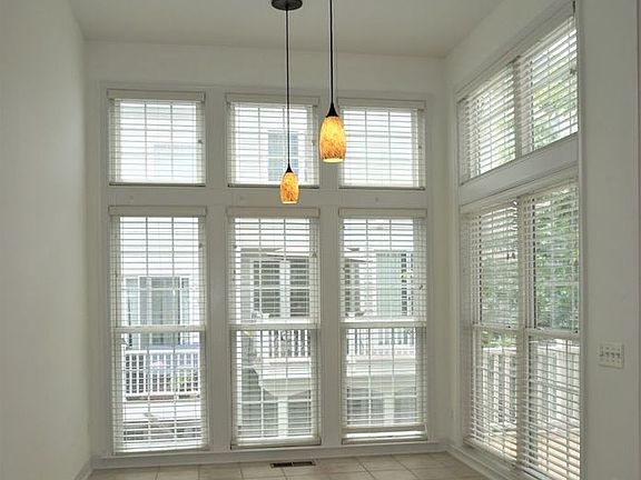 4th image of 2154 Oberlin Dr #139A