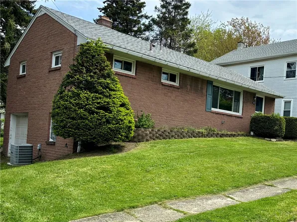 2817 Perry St, Erie, PA 16504