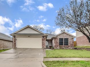 5577 Spring Ridge Dr, Watauga, TX 76137