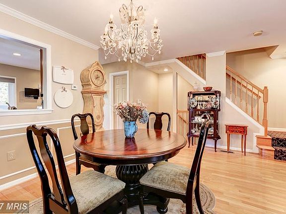 5th image of 134 Thurgood St
