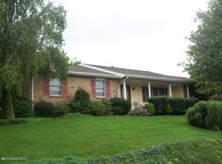 807 Mountview Rd, Mifflinburg, PA 17844