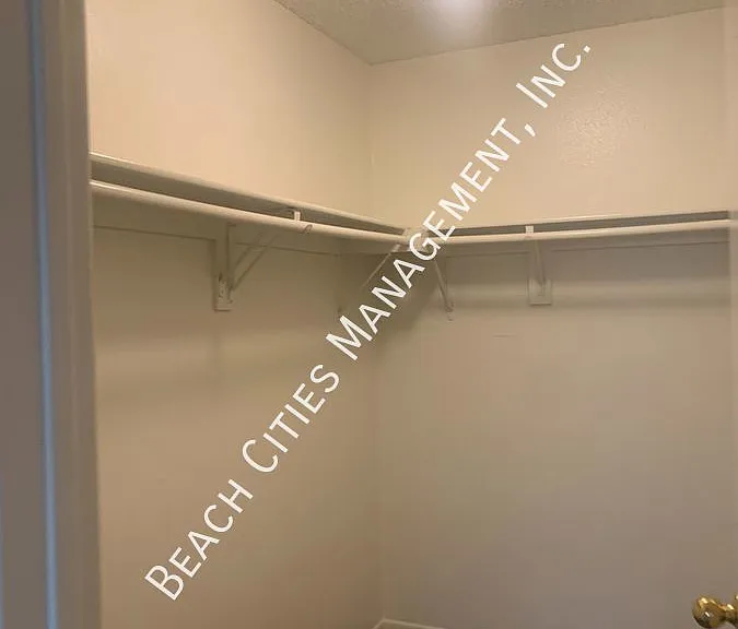 1723 Cedar Ave #211 — Photo 18