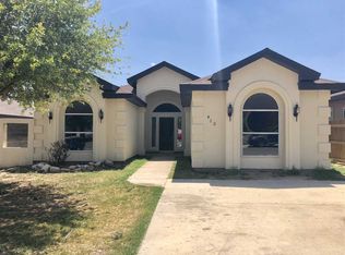 413 Jazmin Rd, Laredo, TX 78043