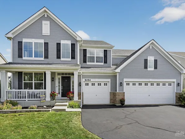 9054 Clinnin Ln, Huntley, IL 60142