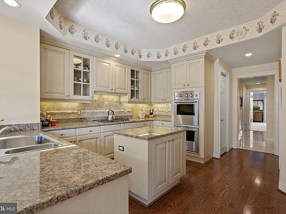 5th image of 5630 Wisconsin Ave APT 703