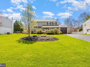 420 Dogwood Dr, Southampton, PA