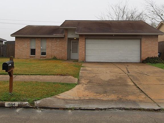 3rd image of 13914 Towne Way Dr
