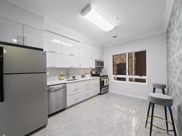 188 Kensington Ave #5B — Photo 21