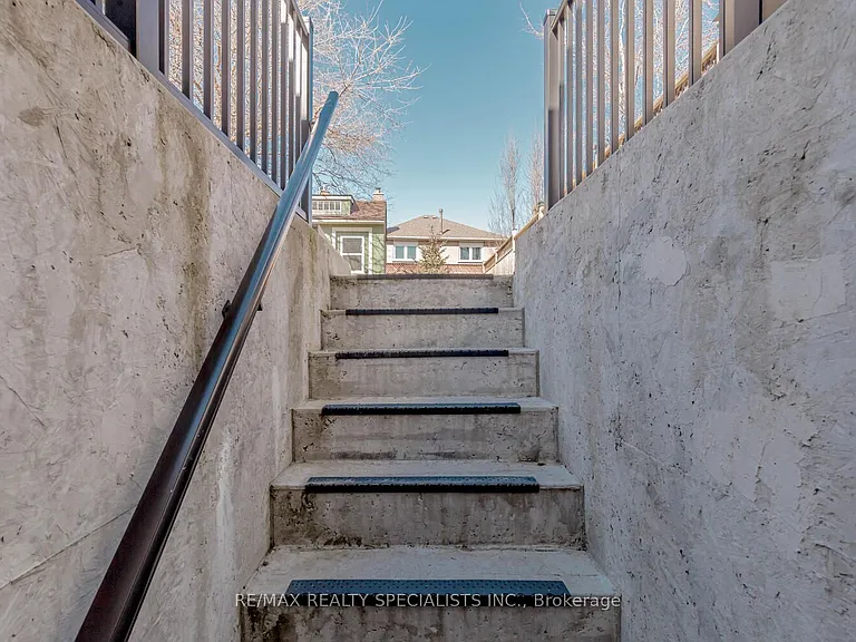 2535 Raglan Ct #LOWER — Photo 7