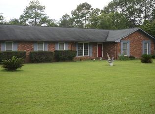 1203 E Barnard St, Glennville, GA 30427