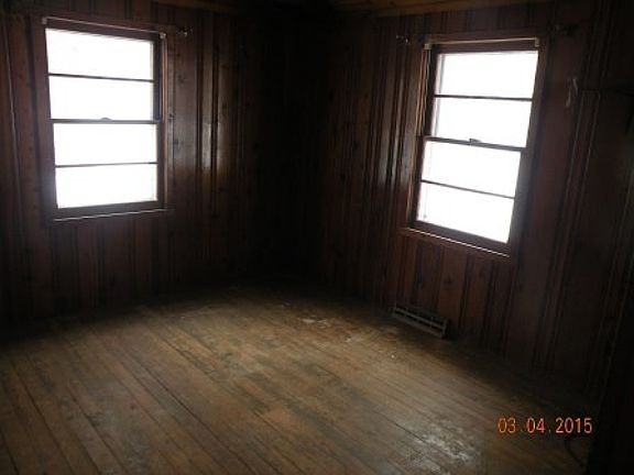 3rd image of 86 S Shore Dr