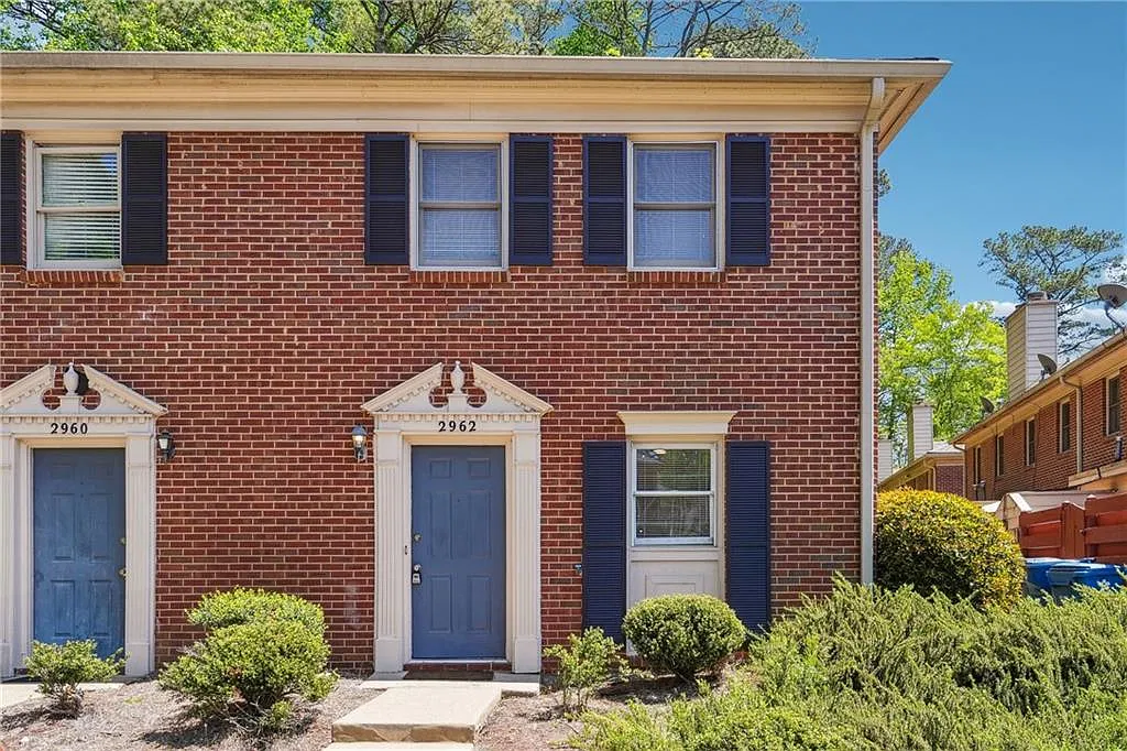2 bed, 2.5 bath, 1260 sqft, $2,000 — Photo 1