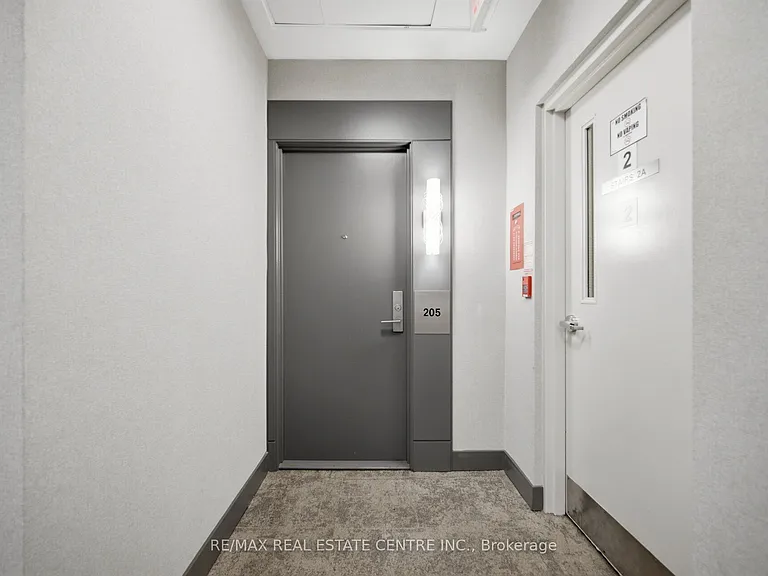 90 Absolute Ave #205 — Photo 7