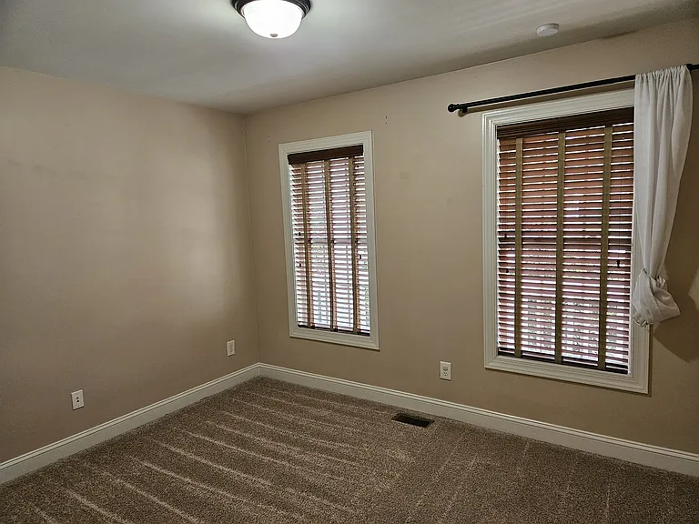 550 Orchard Falls Dr — Photo 12