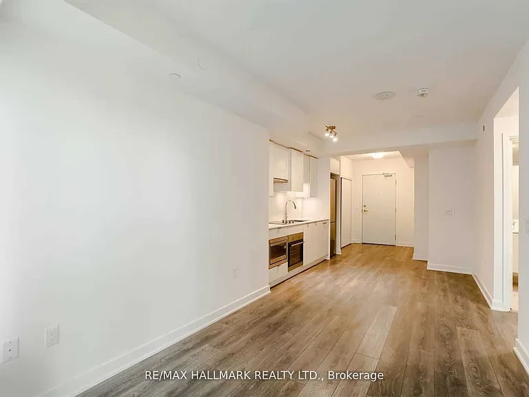 99 Broadway Ave #907 — Photo 10
