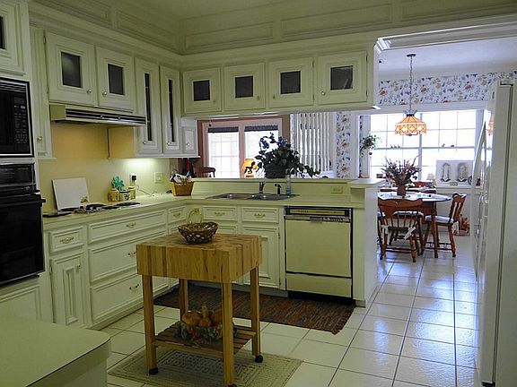 5th image of 2306 Golden Pond Dr