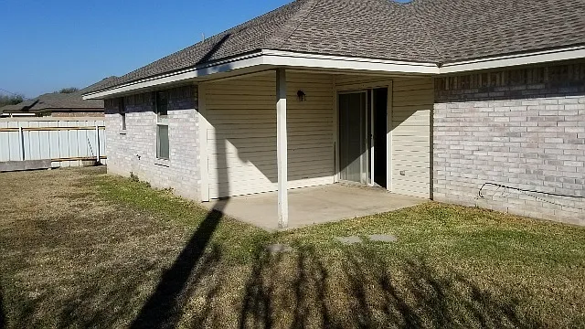 7215 Upland Bend Dr — Photo 11