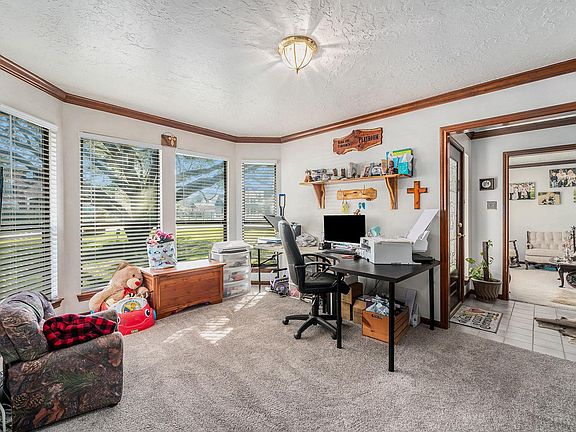 5th image of 16889 W Maglitto Cir