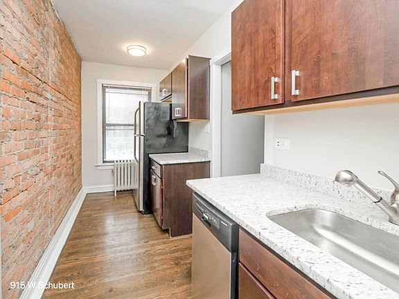 2nd image of 915 W Schubert Ave APT 1C