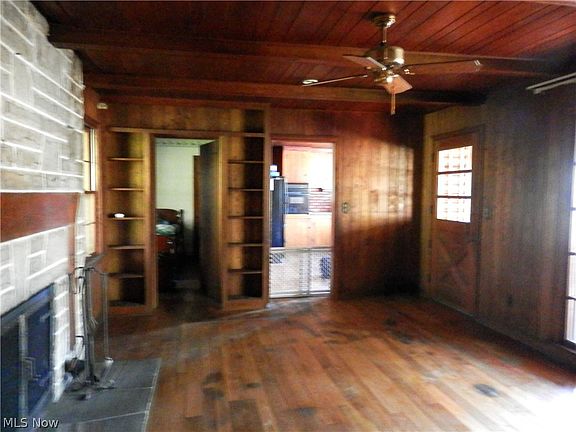 5th image of 10200 Mayfield Rd