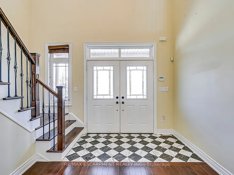 2492 Chaplin Rd — Photo 3