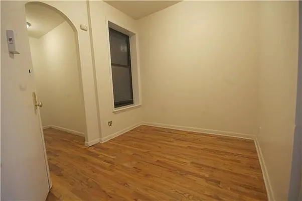 Rented by Lucien Perry | media 6